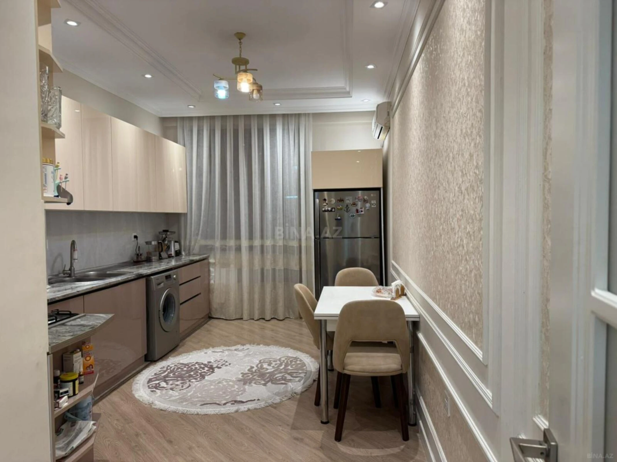 Satılır 2 otaqlı mənzil 108 m²