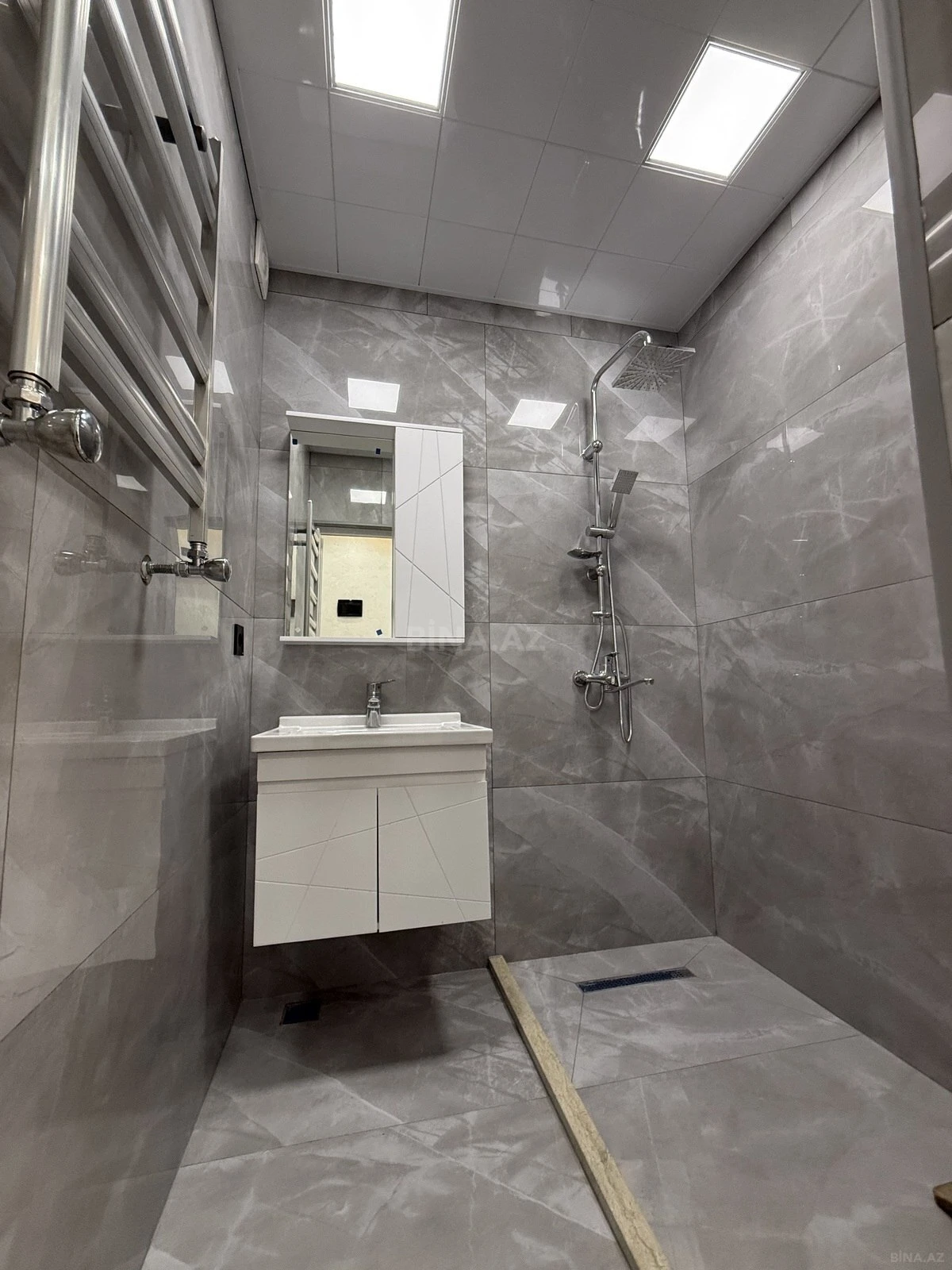 Satılır 3 otaqlı mənzil 60 m²