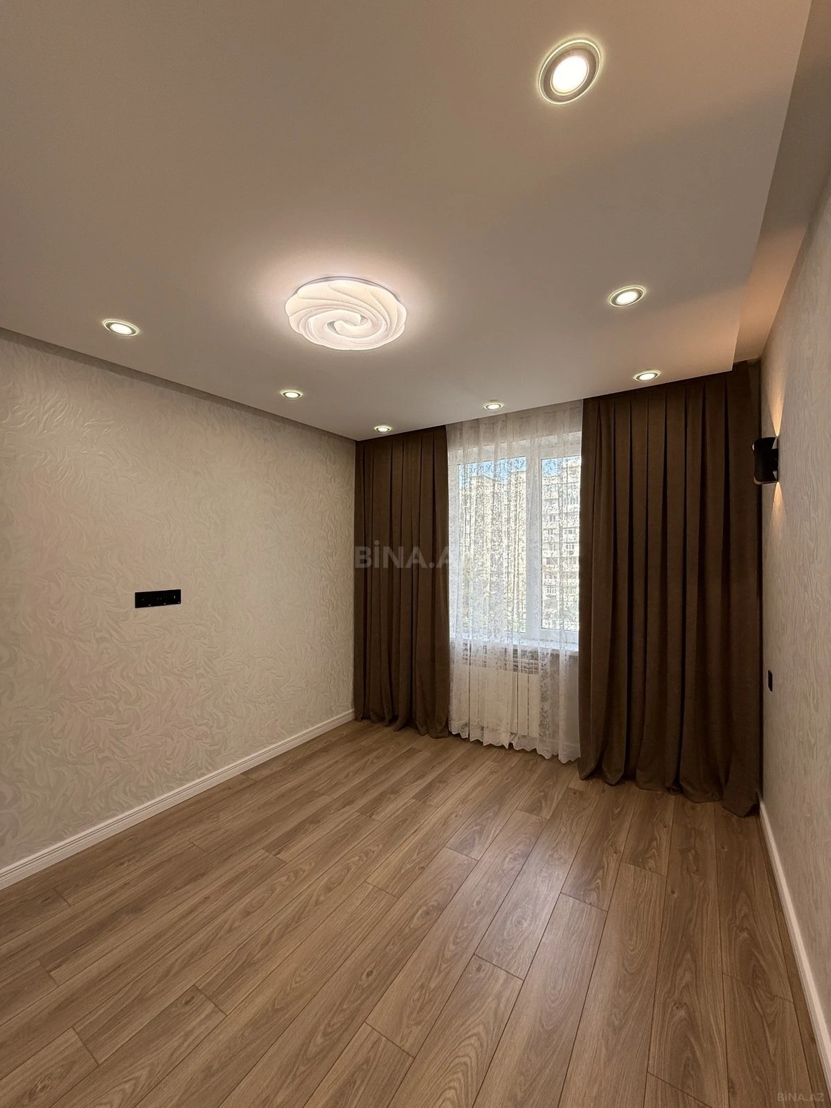 Satılır 3 otaqlı mənzil 60 m²