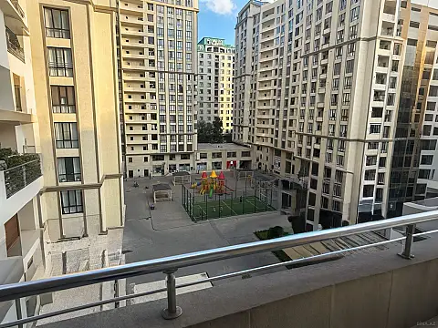 Satılır 3 otaqlı mənzil 170 m² — Bakı 3 otaq 170.00 m²