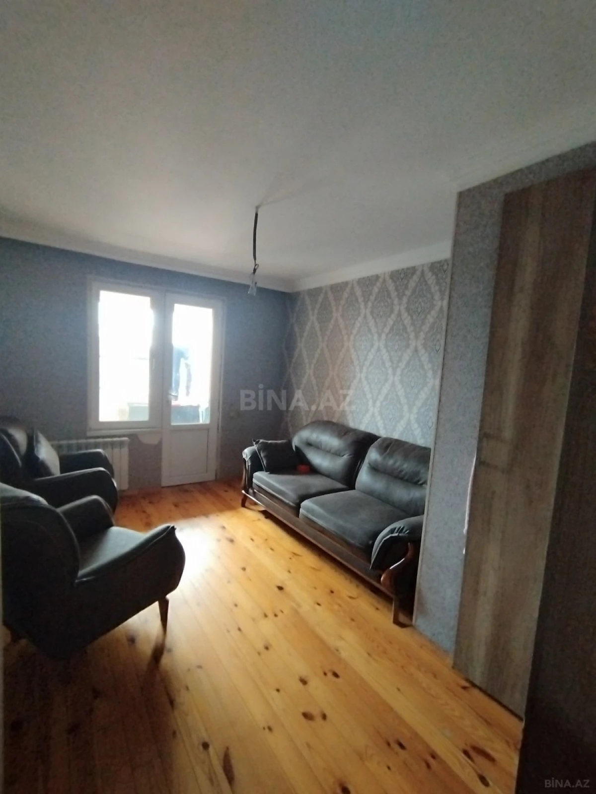 Satılır 5 otaqlı mənzil 110 m²