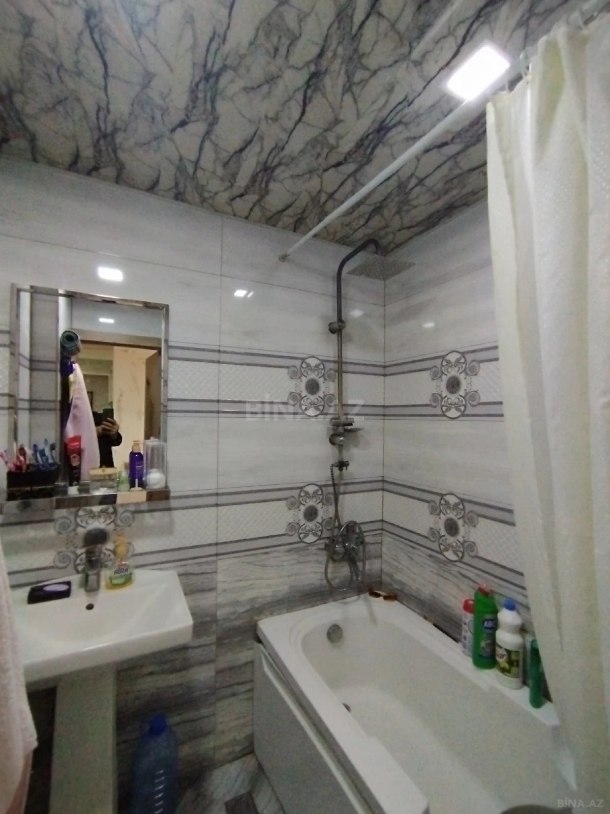 Satılır 5 otaqlı mənzil 110 m²