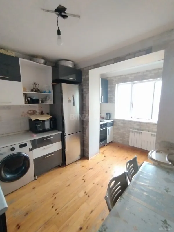 Satılır 5 otaqlı mənzil 110 m²