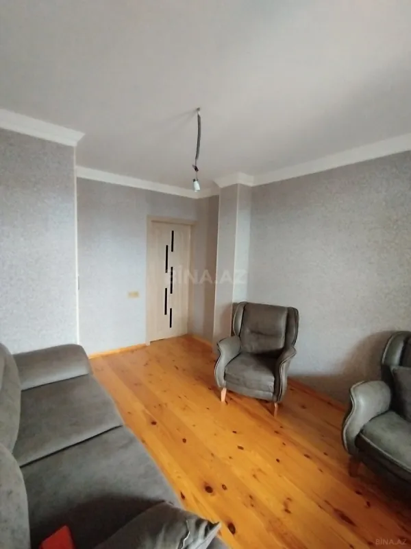 Satılır 5 otaqlı mənzil 110 m²