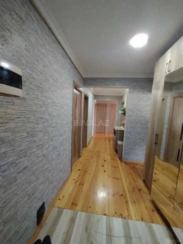 Satılır 5 otaqlı mənzil 110 m²
