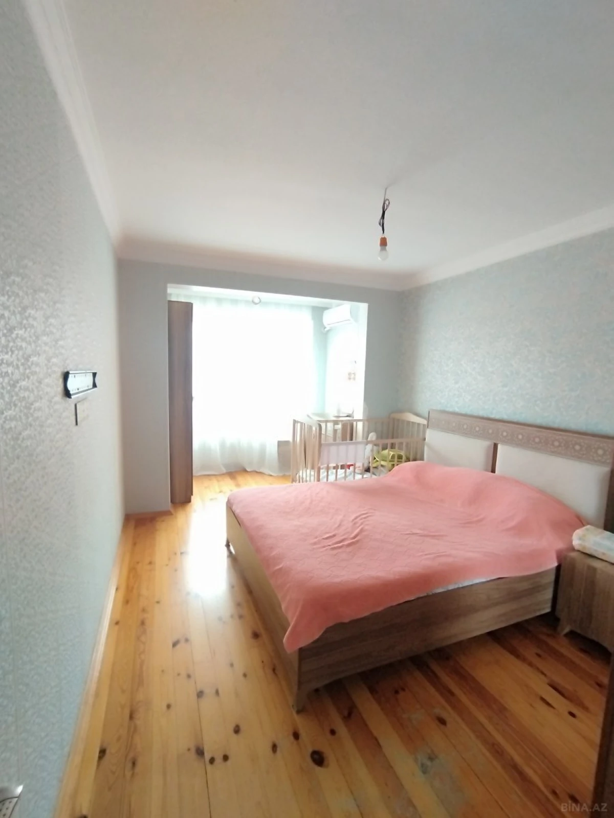 Satılır 5 otaqlı mənzil 110 m²