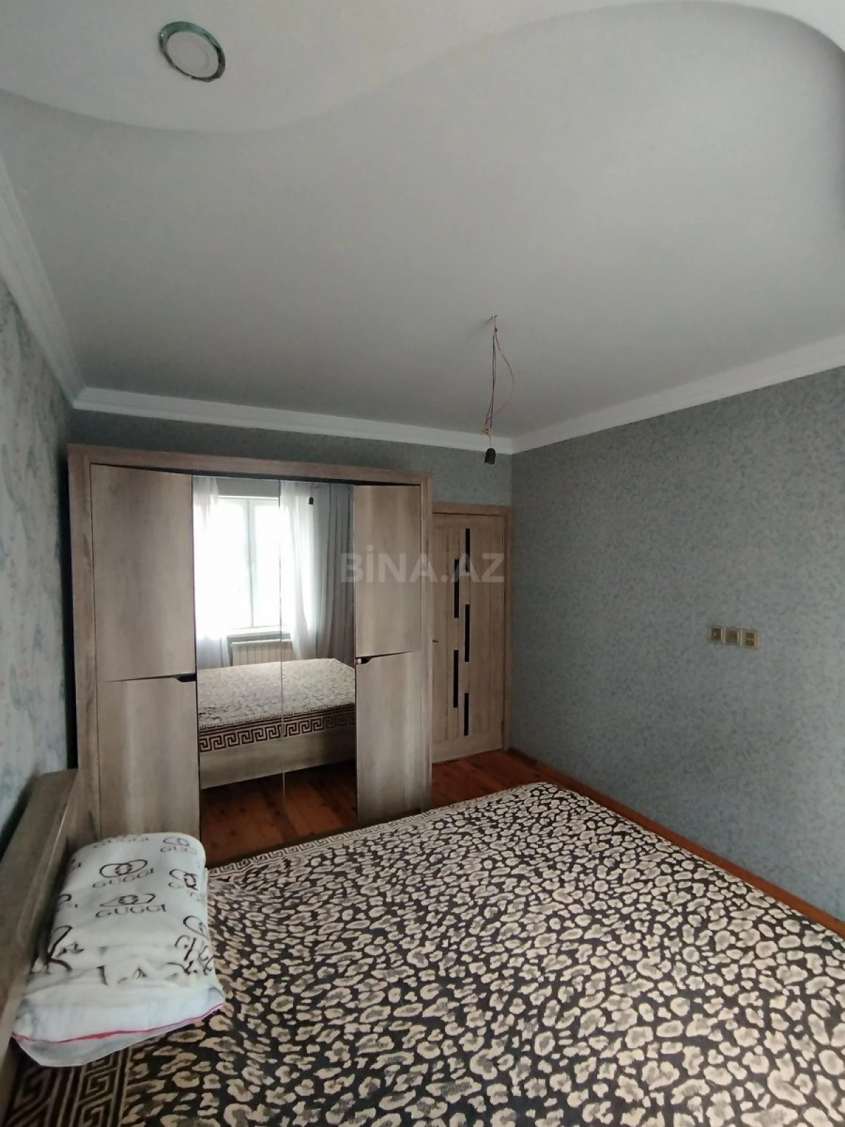 Satılır 5 otaqlı mənzil 110 m²