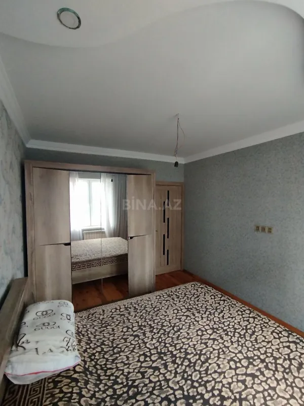 Satılır 5 otaqlı mənzil 110 m²