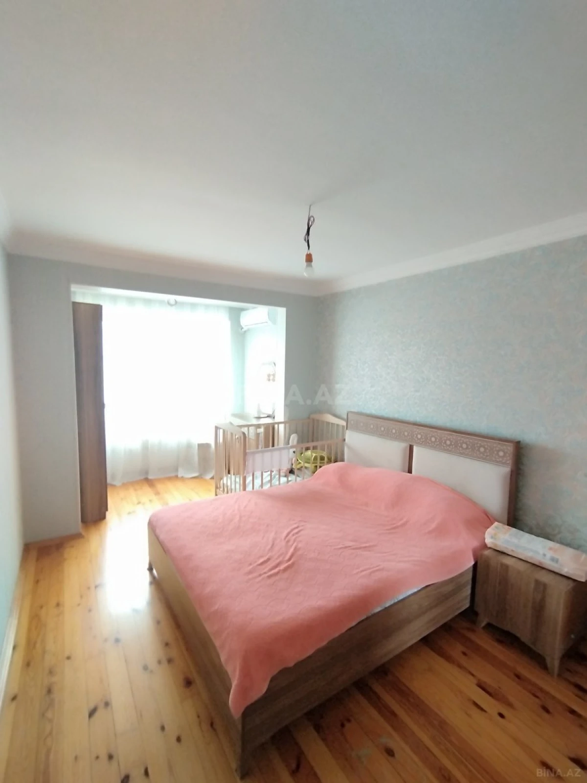 Satılır 5 otaqlı mənzil 110 m²