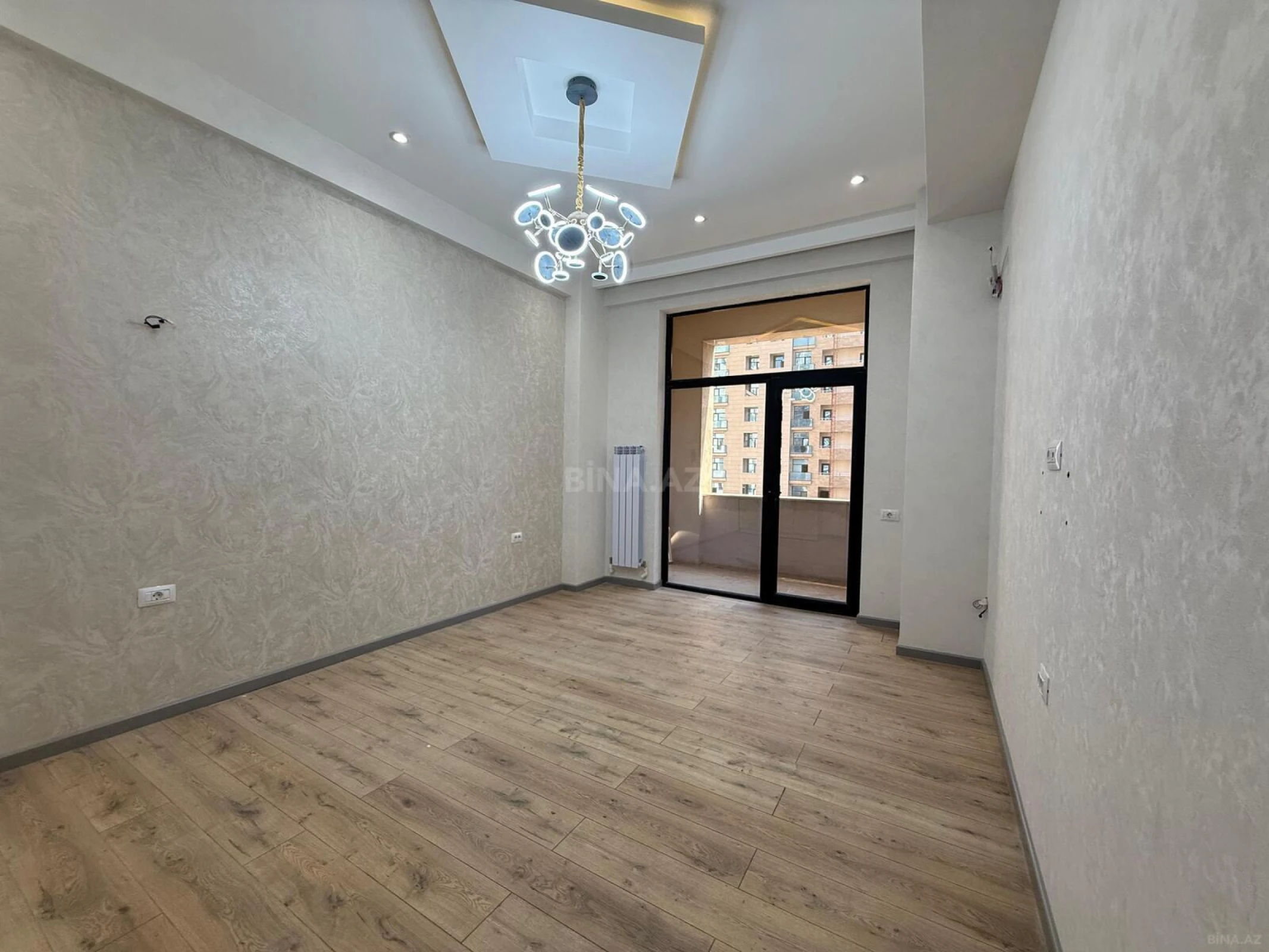 Satılır 2 otaqlı mənzil 91 m²