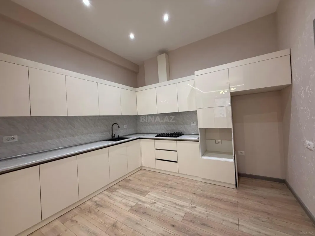 Satılır 2 otaqlı mənzil 91 m²