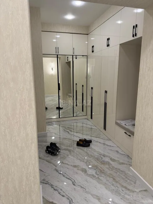 Kirayə verilir 3 otaqlı mənzil 150 m²