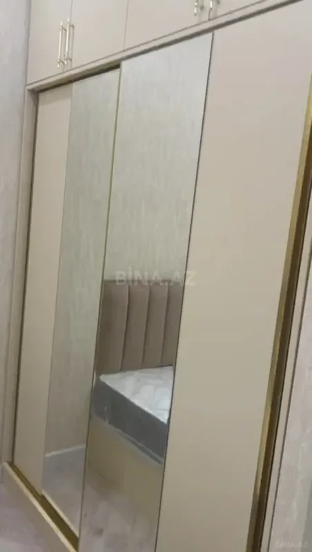 Kirayə verilir 3 otaqlı mənzil 150 m²