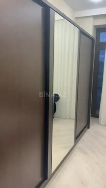 Kirayə verilir 3 otaqlı mənzil 150 m²