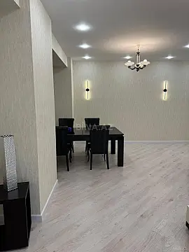 Kirayə verilir 3 otaqlı mənzil 150 m²