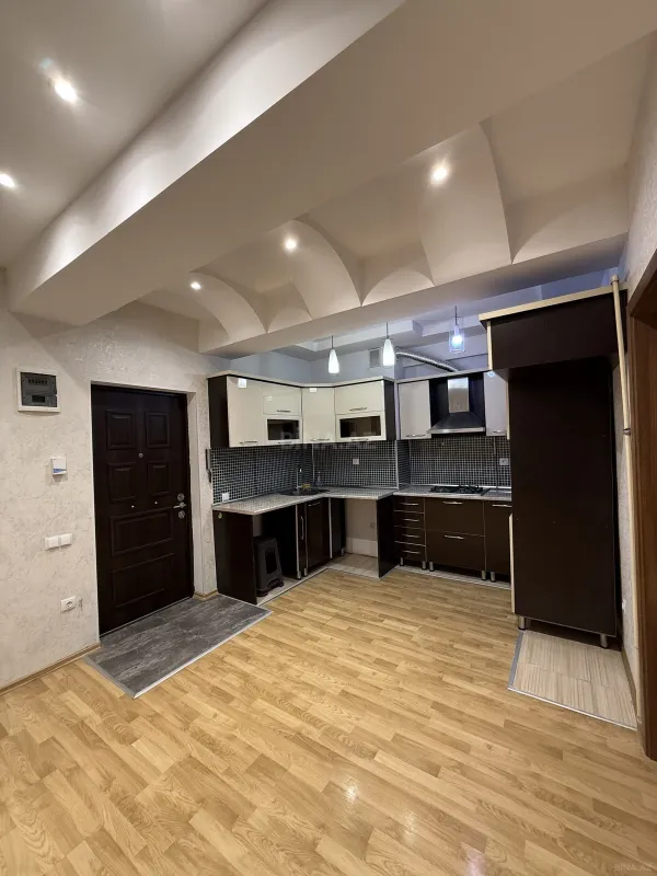 Satılır 2 otaqlı mənzil 68 m²