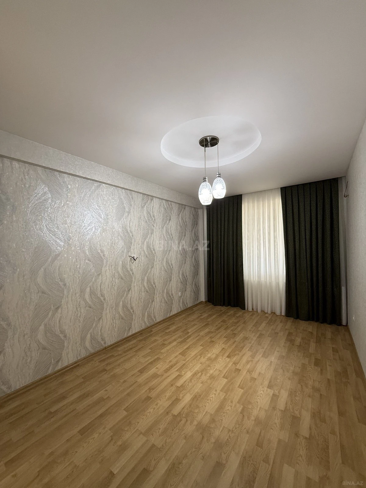 Satılır 2 otaqlı mənzil 68 m²