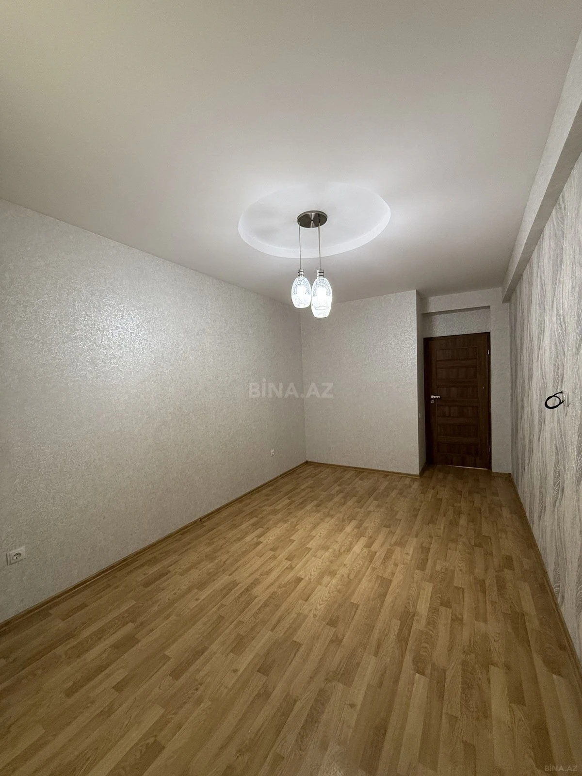 Satılır 2 otaqlı mənzil 68 m²