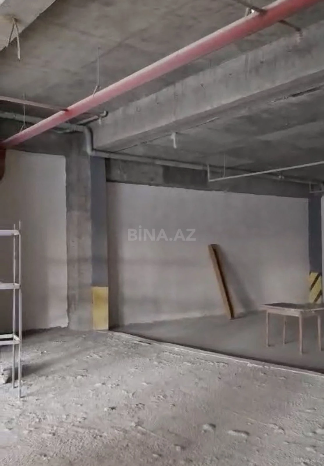 Satılır obyekt 317 m²