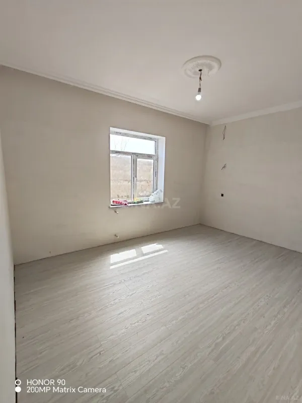 Satılır 4 otaqlı həyət evi 115 m²