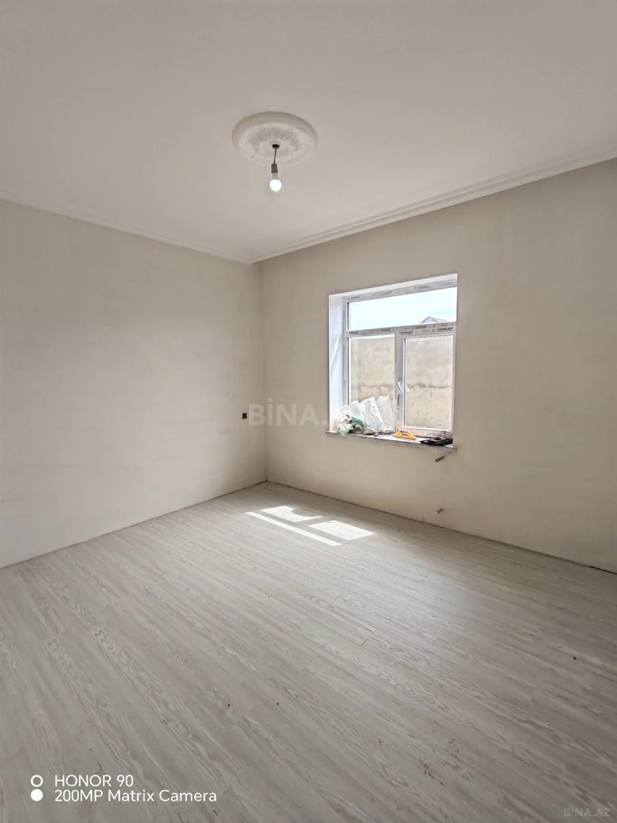 Satılır 4 otaqlı həyət evi 115 m²