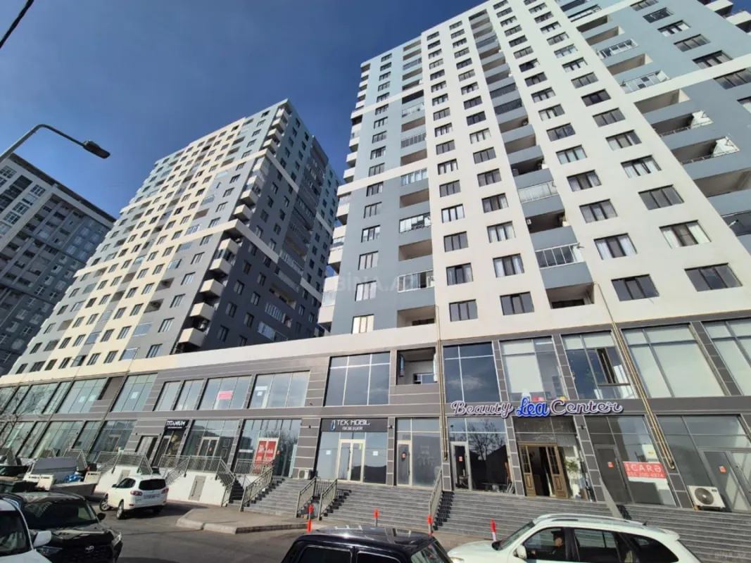 Satılır 3 otaqlı mənzil 146 m²