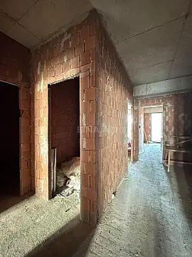 Satılır 5 otaqlı mənzil 265 m²