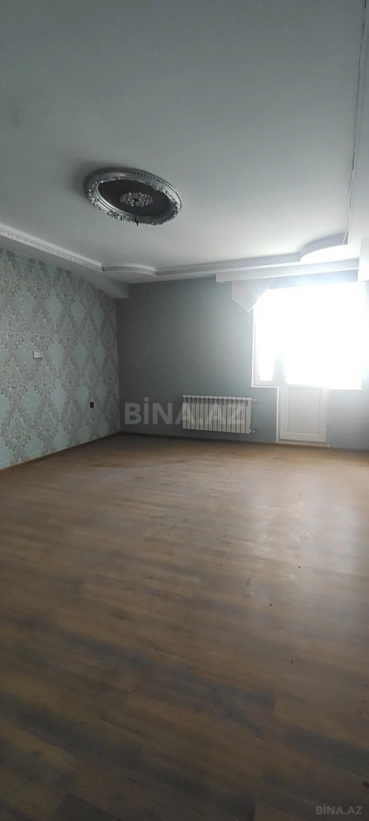 Satılır 5 otaqlı mənzil 260 m²