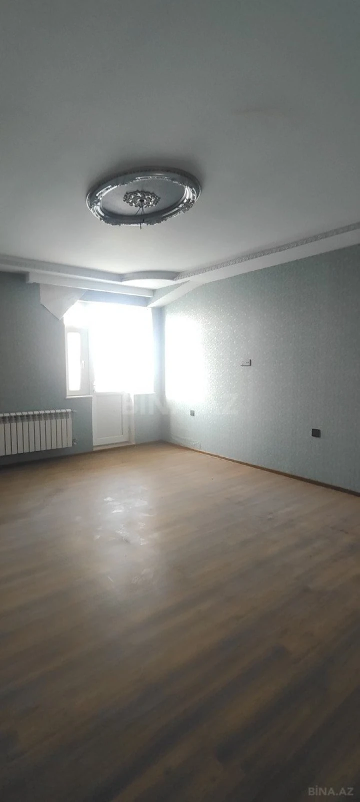 Satılır 5 otaqlı mənzil 260 m²