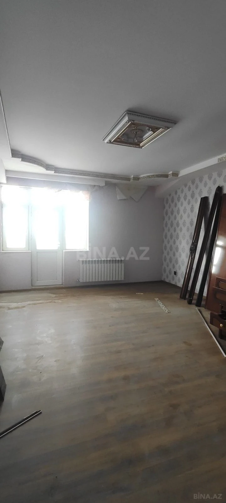 Satılır 5 otaqlı mənzil 260 m²