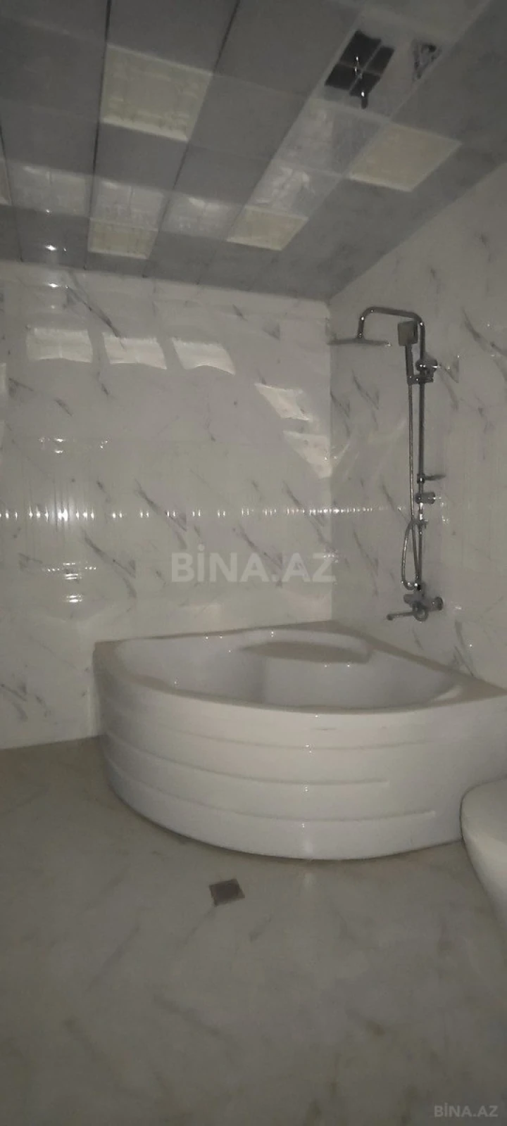 Satılır 5 otaqlı mənzil 260 m²