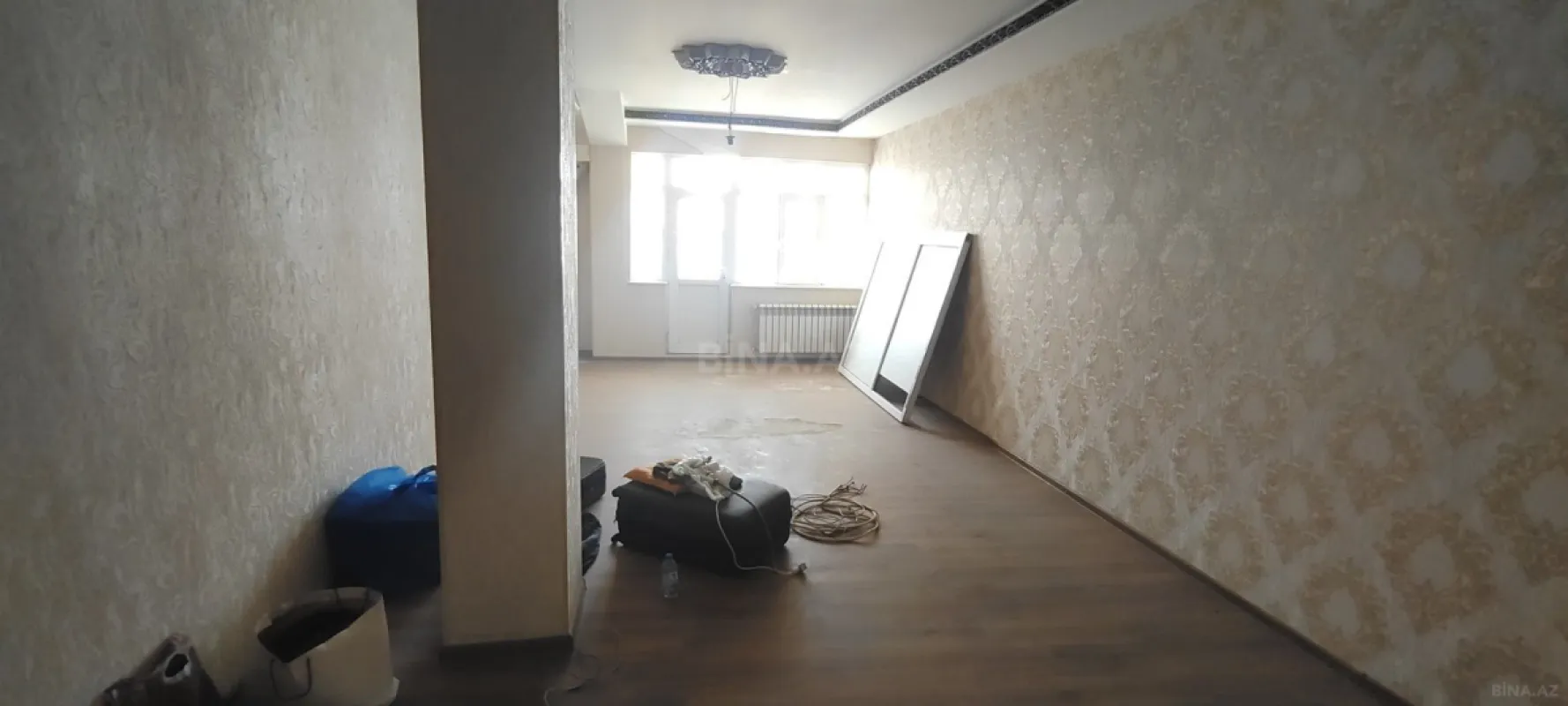 Satılır 5 otaqlı mənzil 260 m²