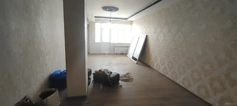 Satılır 5 otaqlı mənzil 260 m²