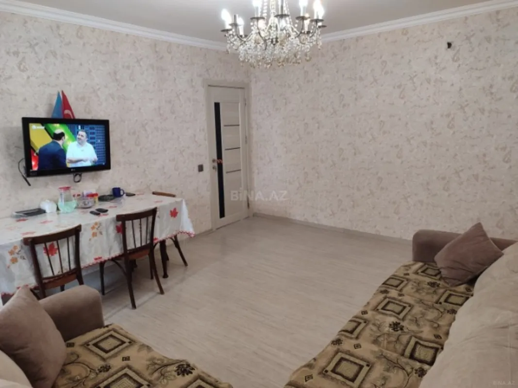 Satılır 4 otaqlı mənzil 110 m²