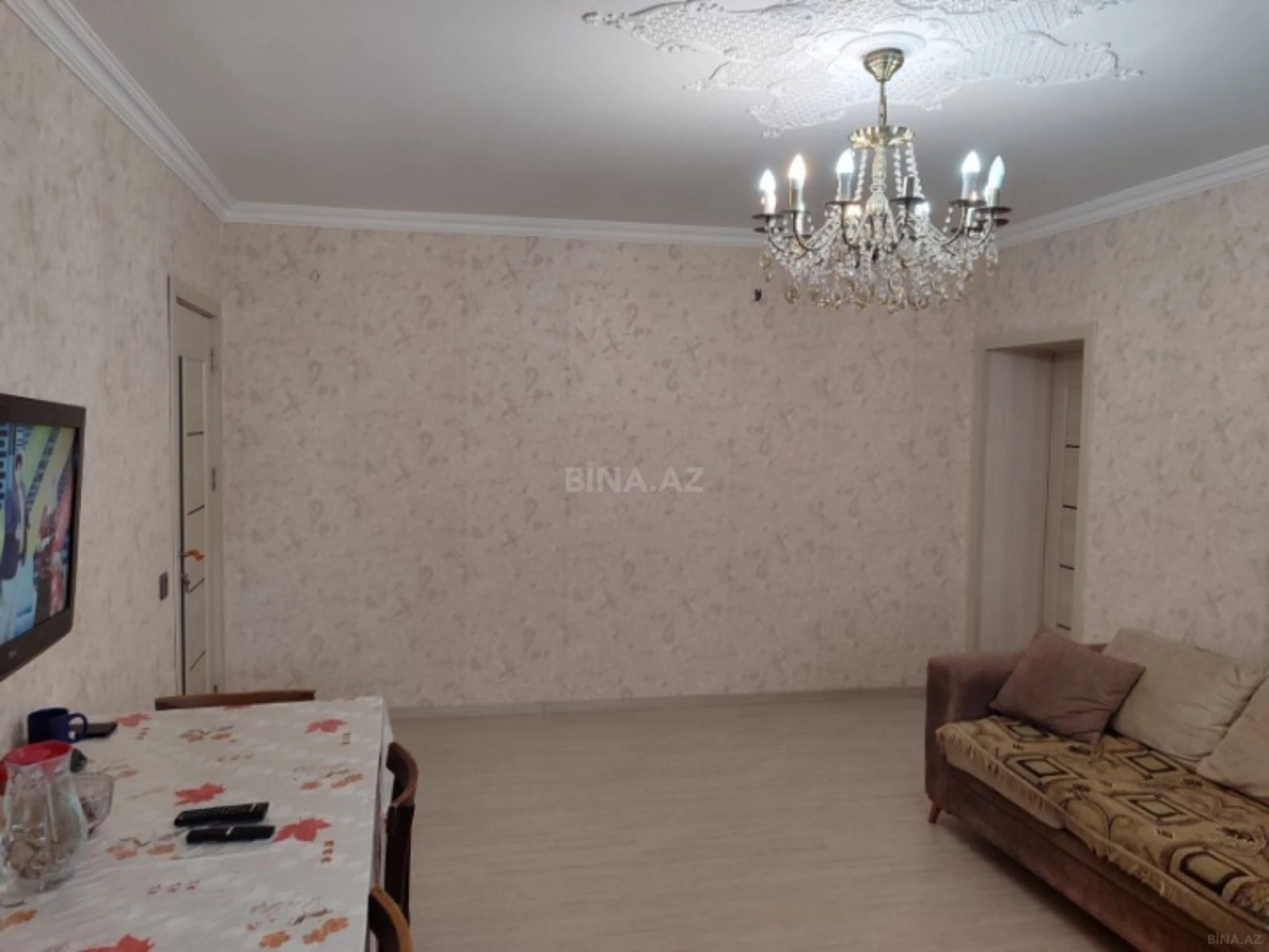 Satılır 4 otaqlı mənzil 110 m²