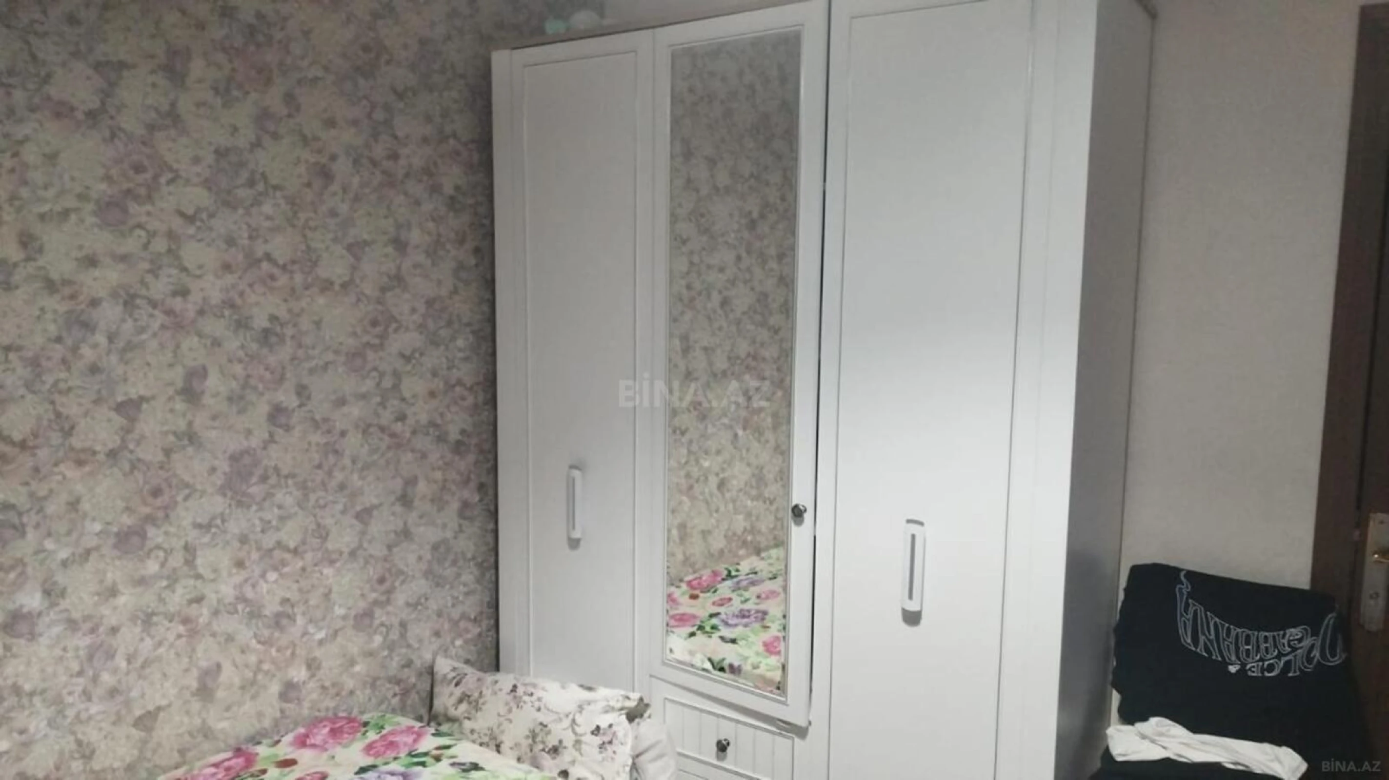 Satılır 3 otaqlı mənzil 98 m²
