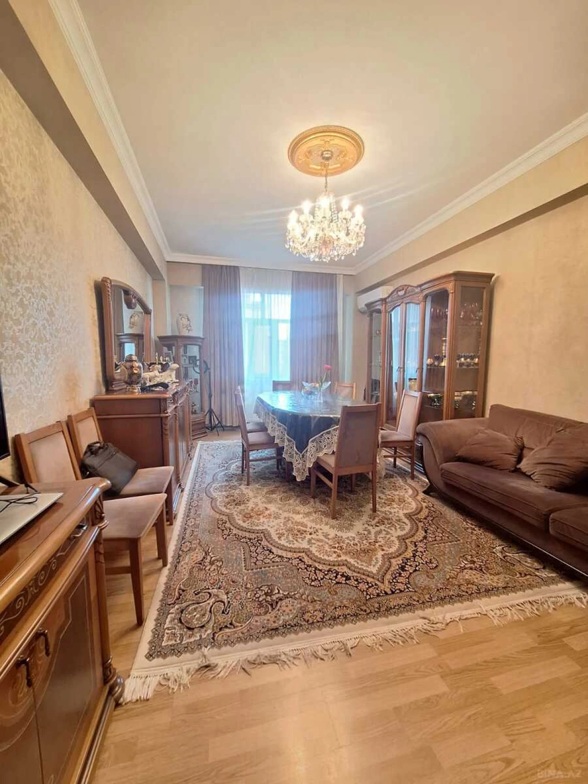 Satılır 3 otaqlı mənzil 98 m²