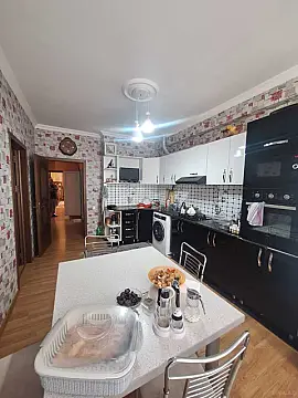 Satılır 3 otaqlı mənzil 98 m²