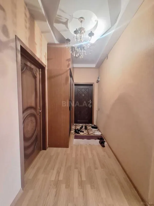Satılır 3 otaqlı mənzil 98 m²
