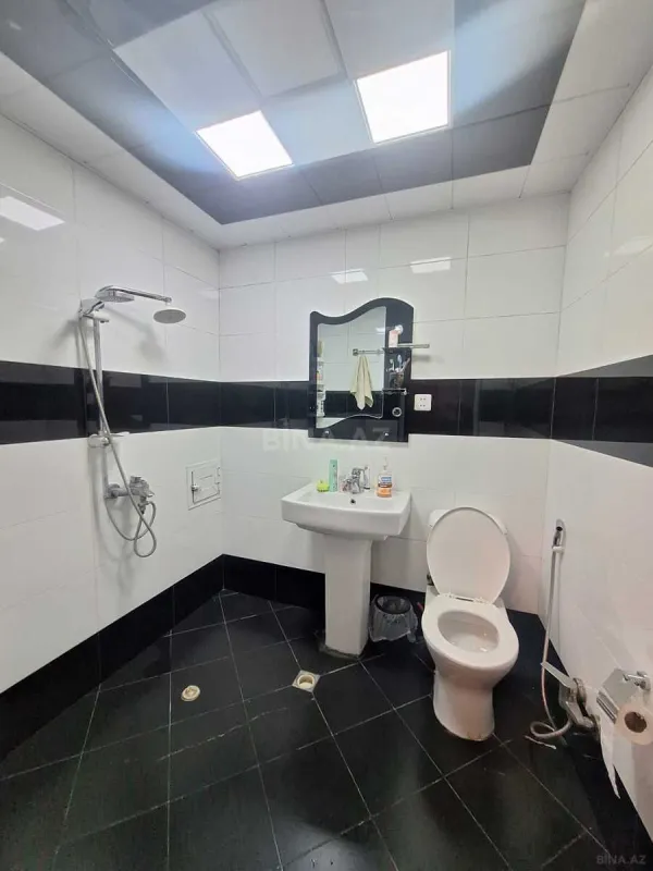 Satılır 3 otaqlı mənzil 98 m²