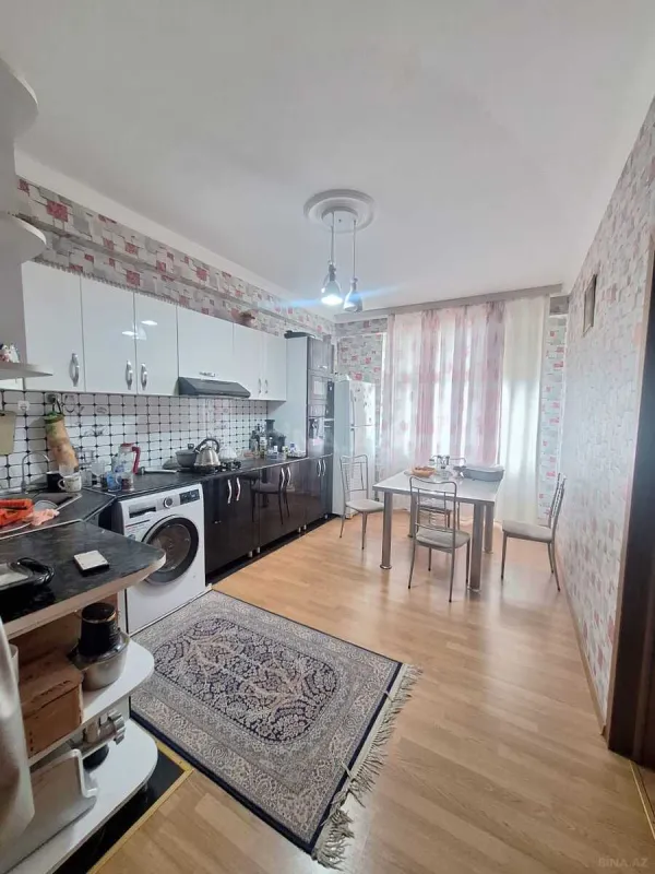 Satılır 3 otaqlı mənzil 98 m²