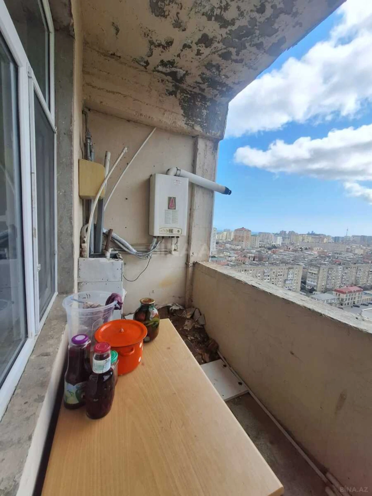 Satılır 3 otaqlı mənzil 98 m²