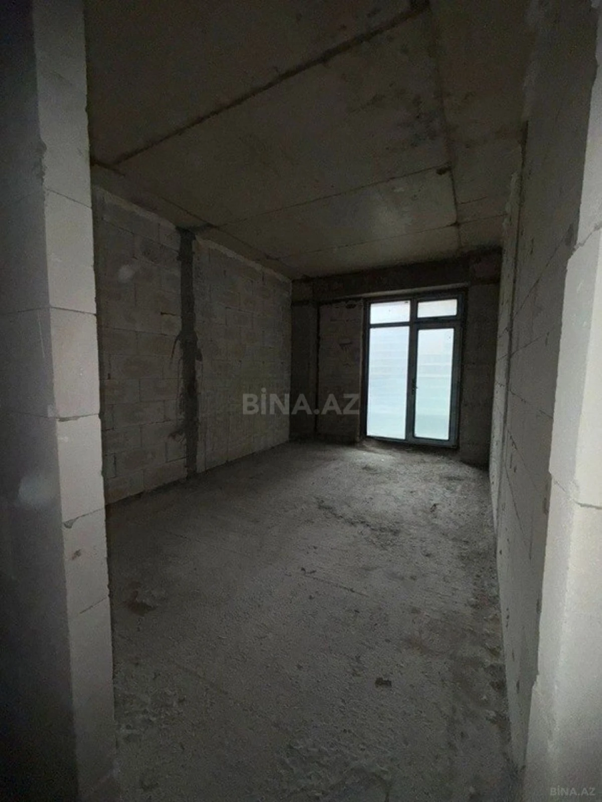 Satılır 3 otaqlı mənzil 147.5 m²