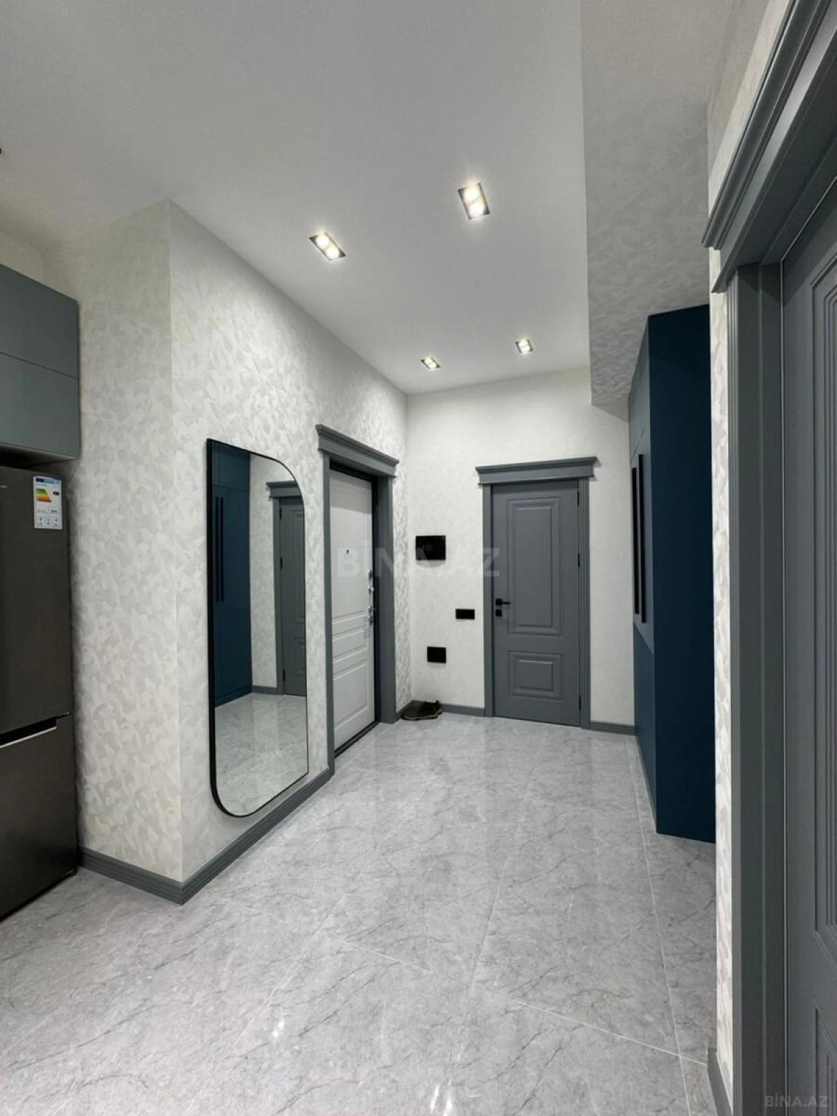 Satılır 2 otaqlı mənzil 65 m²