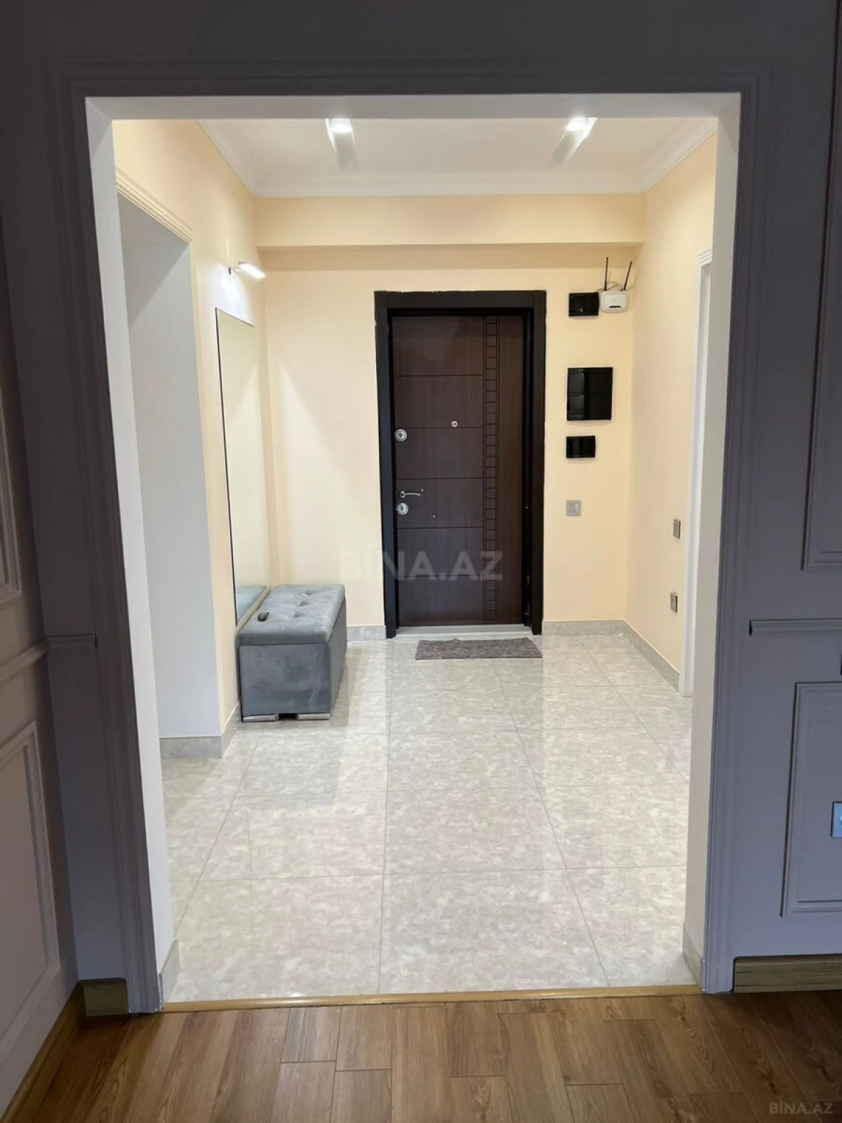 Kirayə verilir 2 otaqlı mənzil 120 m²