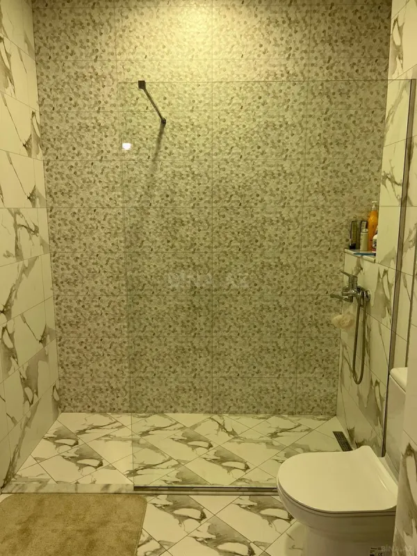 Kirayə verilir 2 otaqlı mənzil 120 m²