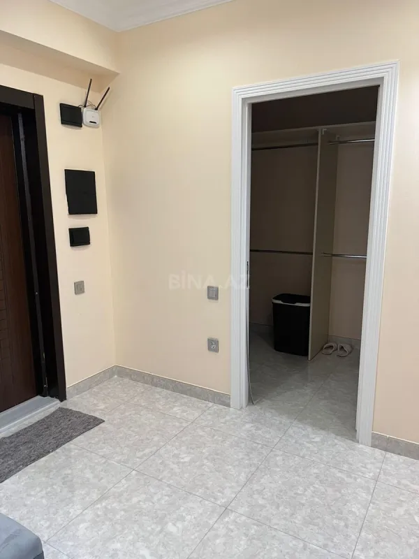 Kirayə verilir 2 otaqlı mənzil 120 m²