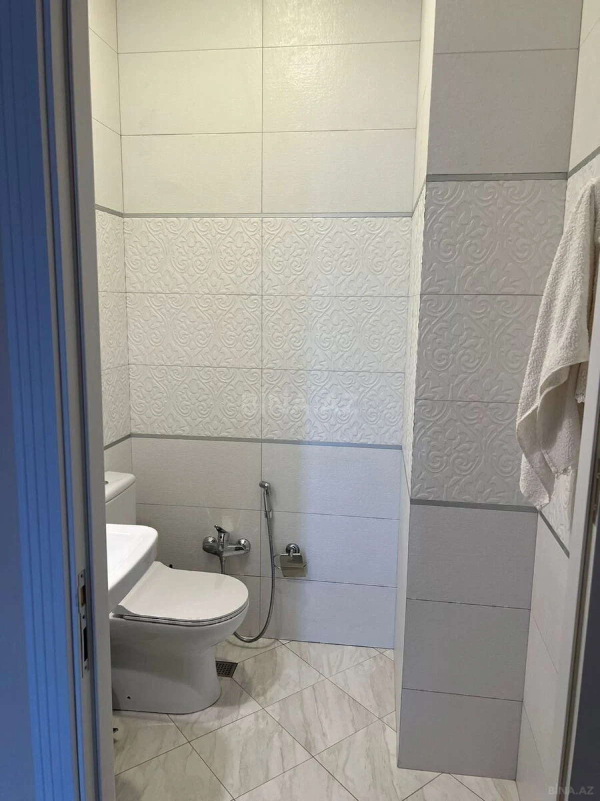 Kirayə verilir 2 otaqlı mənzil 120 m²