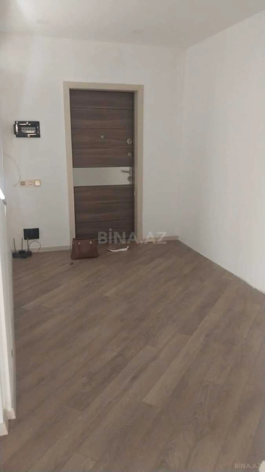 Satılır 2 otaqlı mənzil 82.2 m²