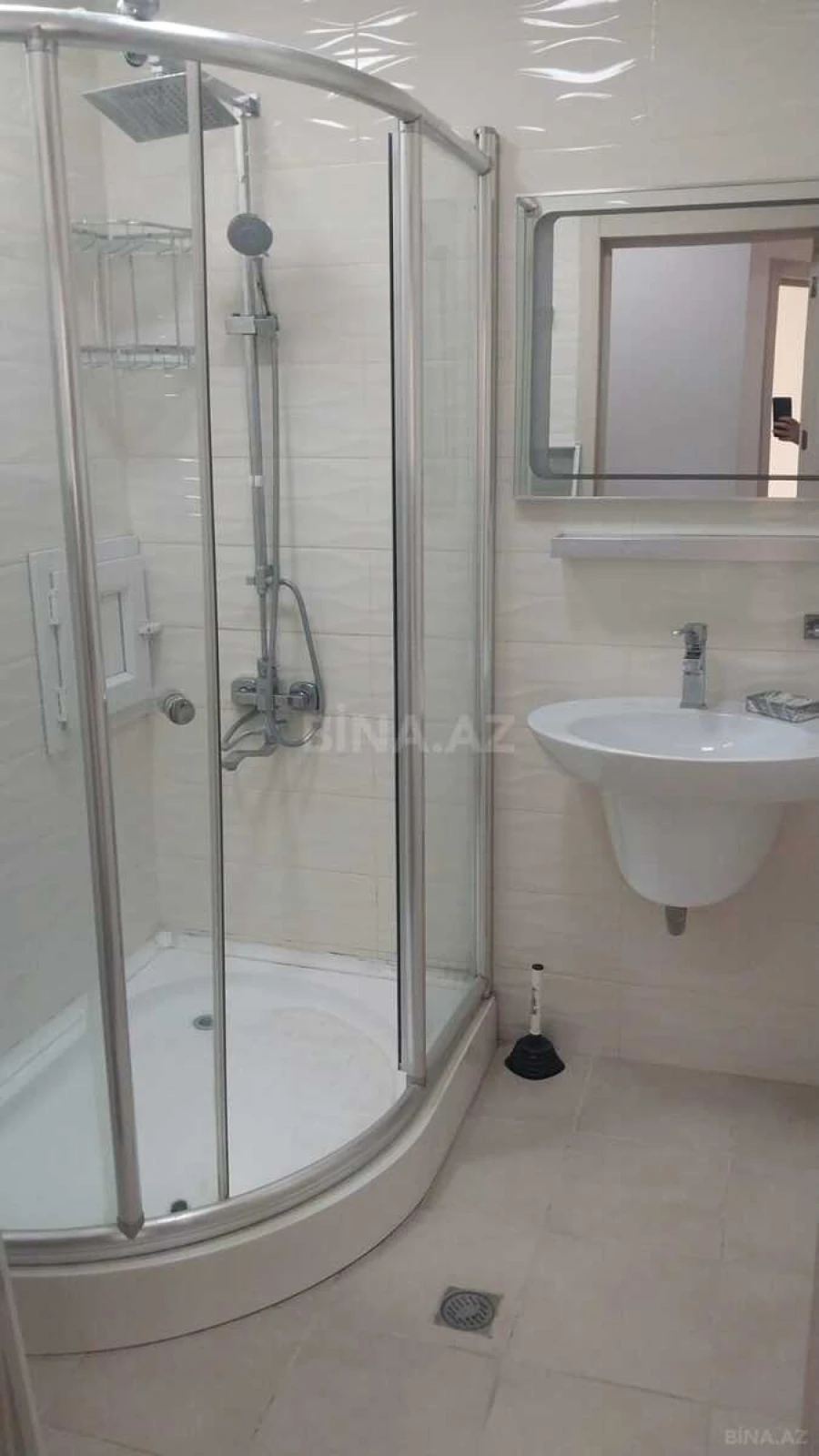 Satılır 2 otaqlı mənzil 82.2 m²